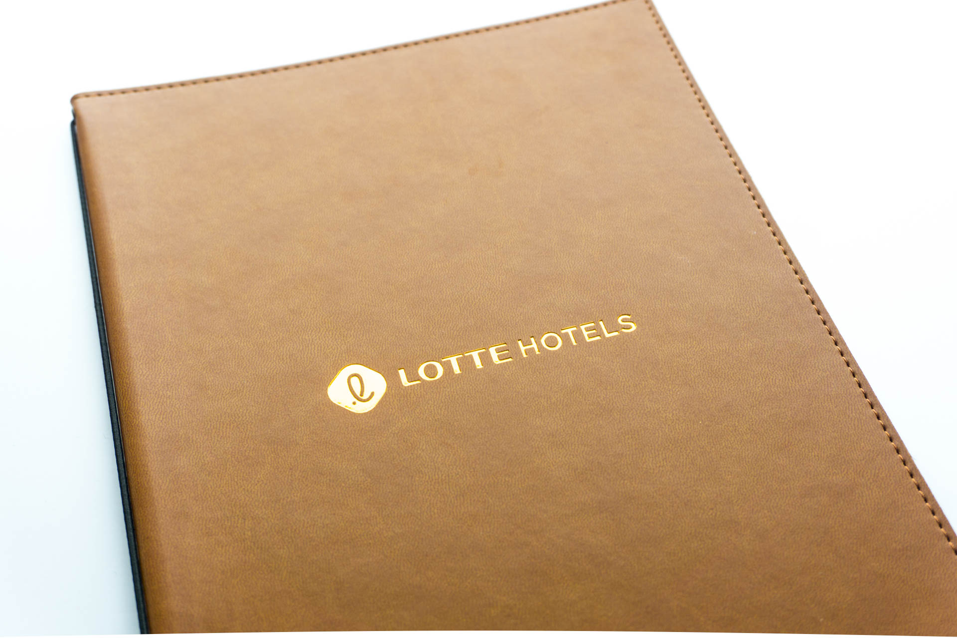 Папки с логотипом для отеля Лотте